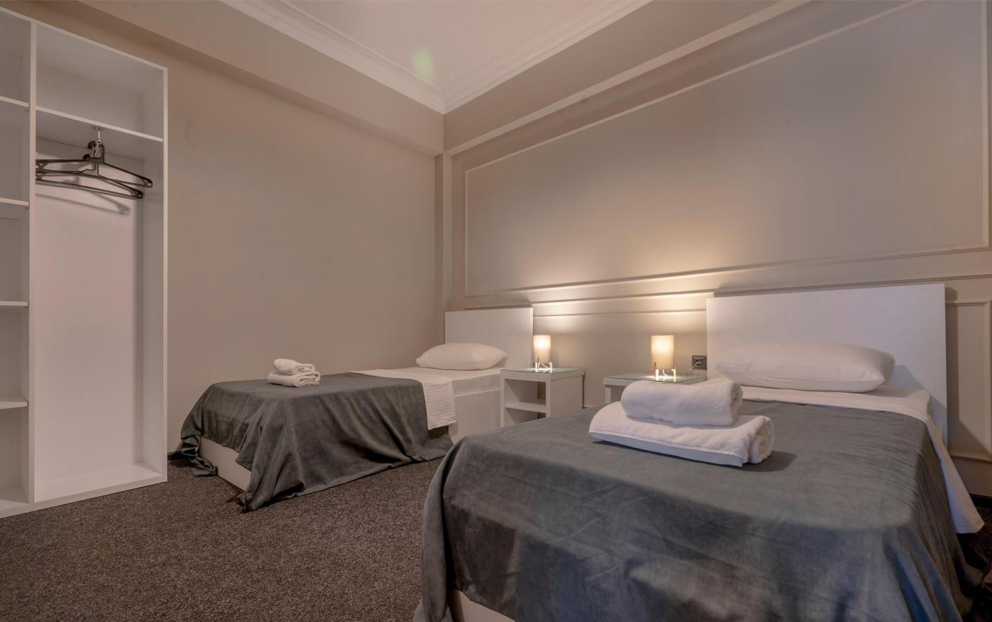 Hotel Piazza Tbilisi Rom bilde