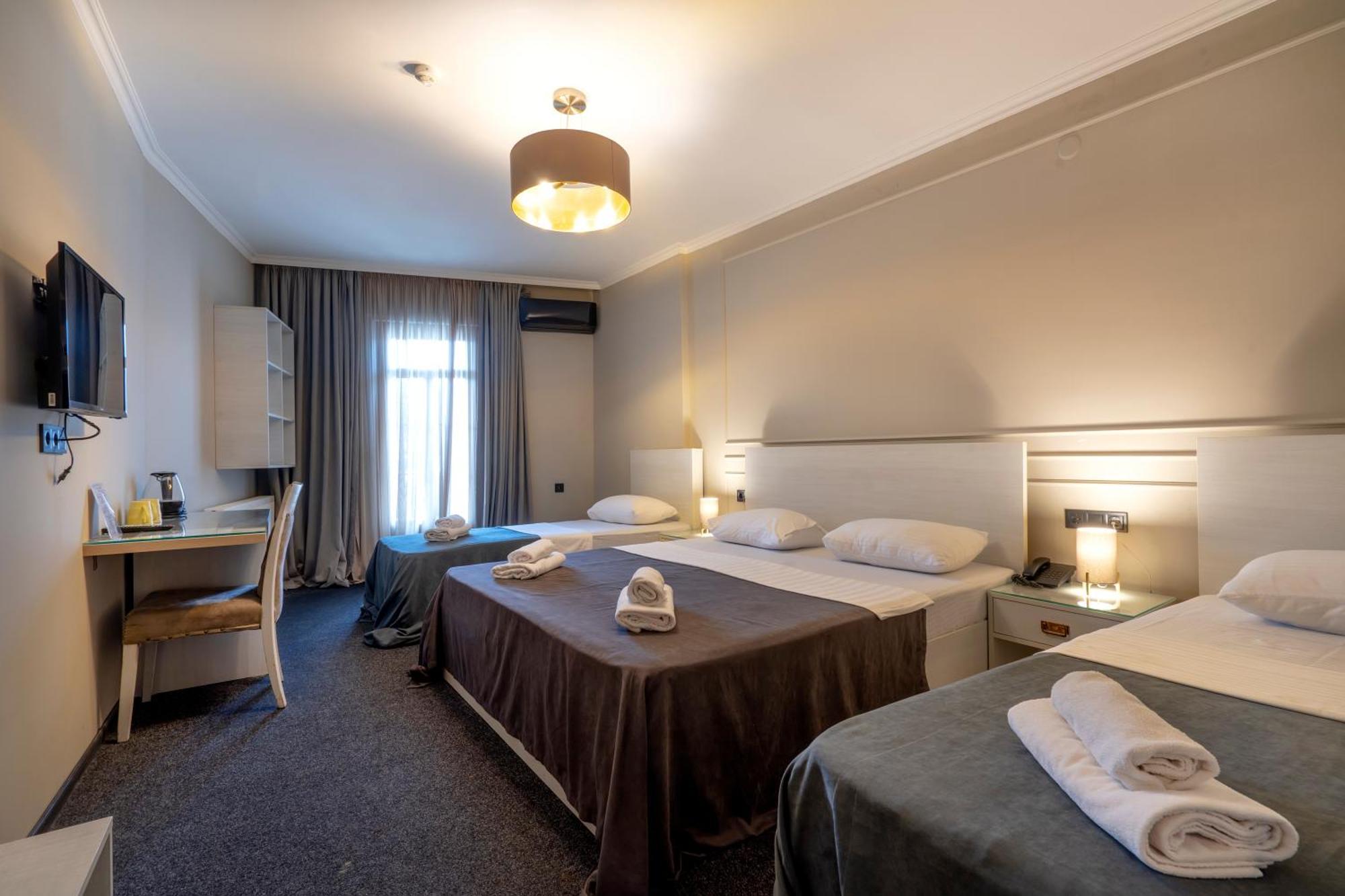 Hotel Piazza Tbilisi Rom bilde