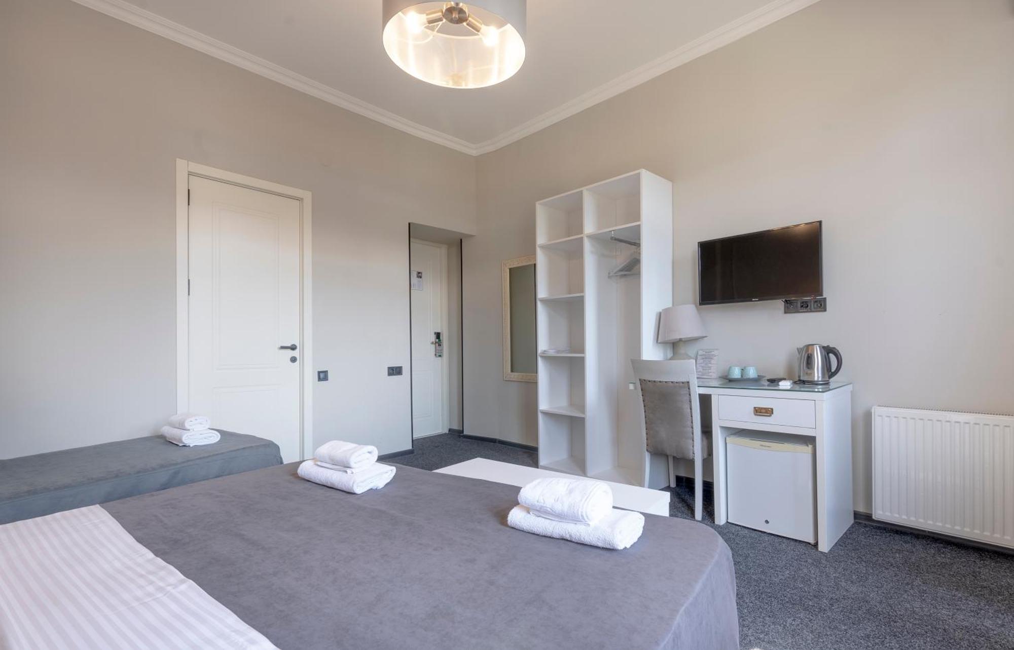 Hotel Piazza Tbilisi Rom bilde