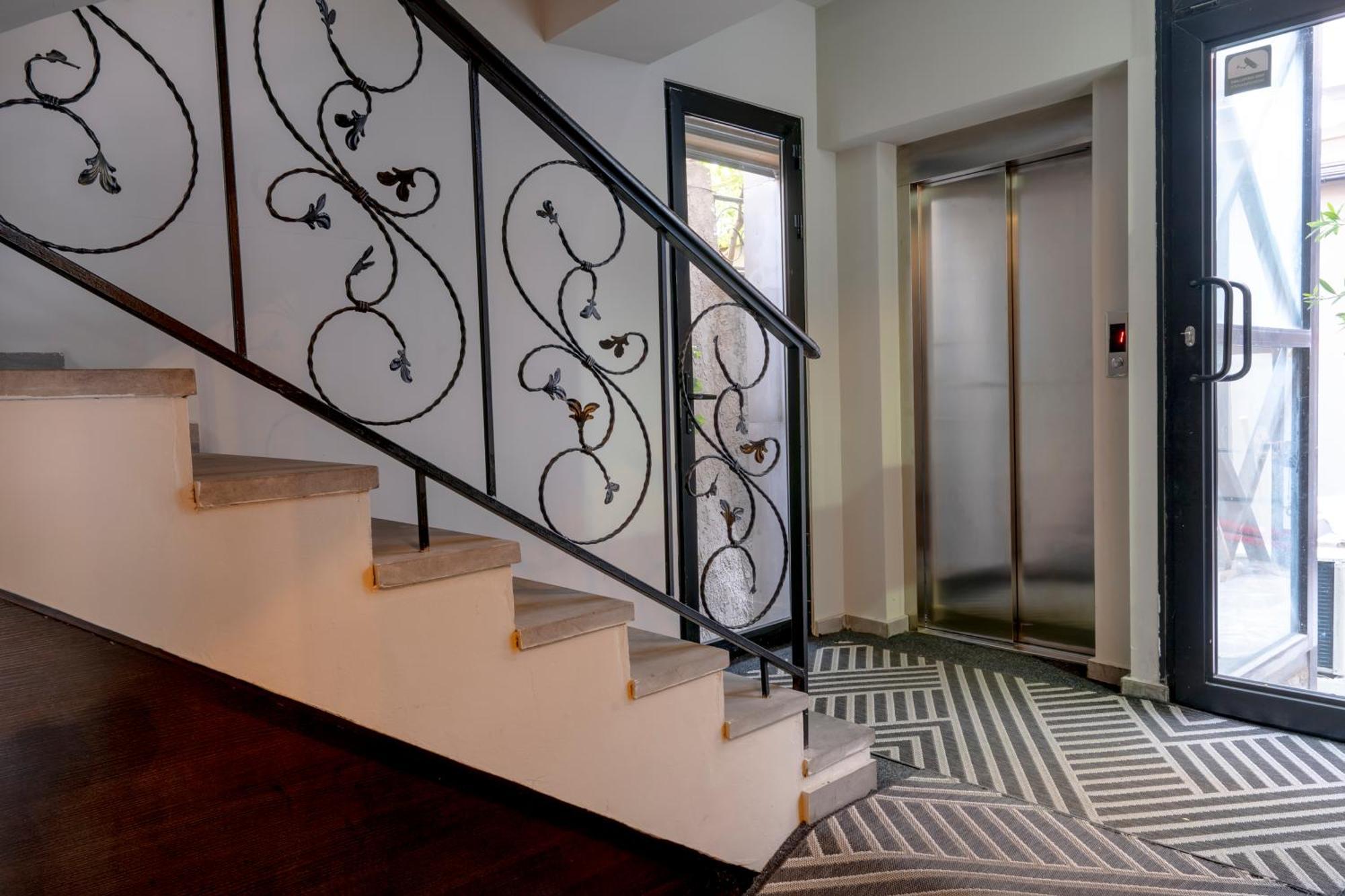 Hotel Piazza Tbilisi Eksteriør bilde