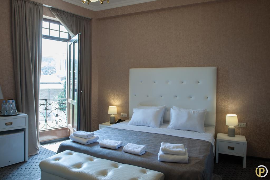 Hotel Piazza Tbilisi Eksteriør bilde