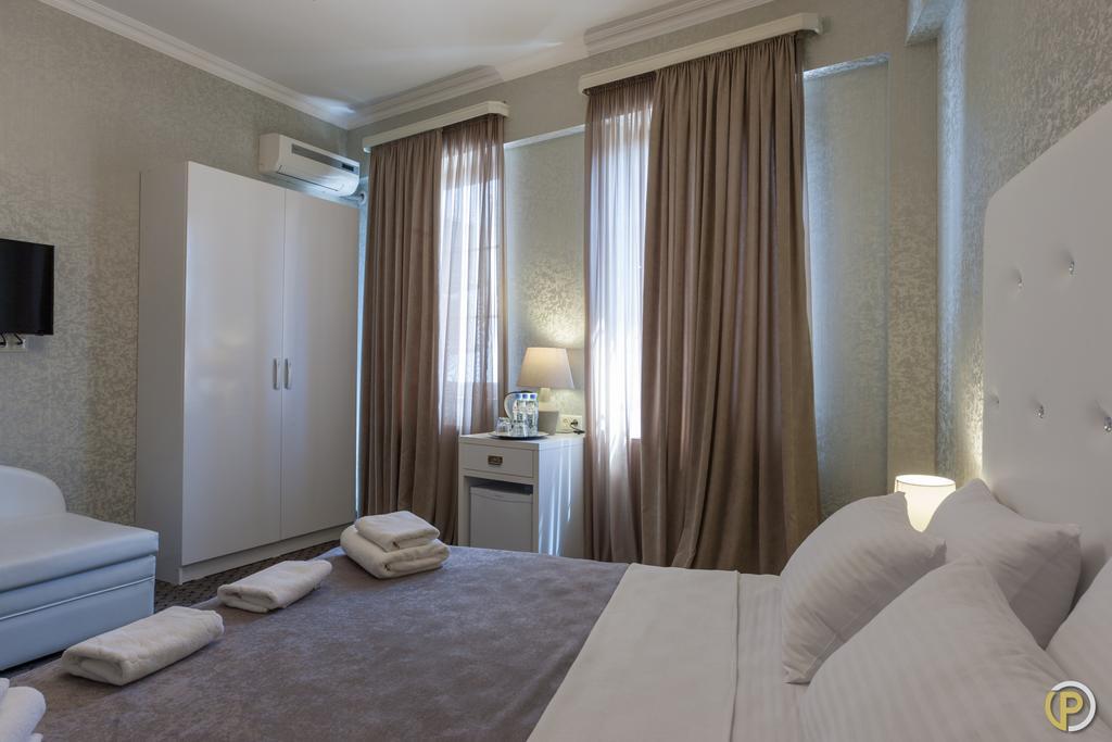 Hotel Piazza Tbilisi Eksteriør bilde